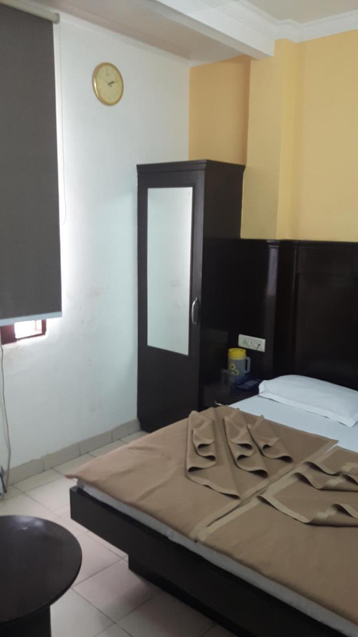 Hotel Shreeram Deluxe Νέο Δελχί Εξωτερικό φωτογραφία