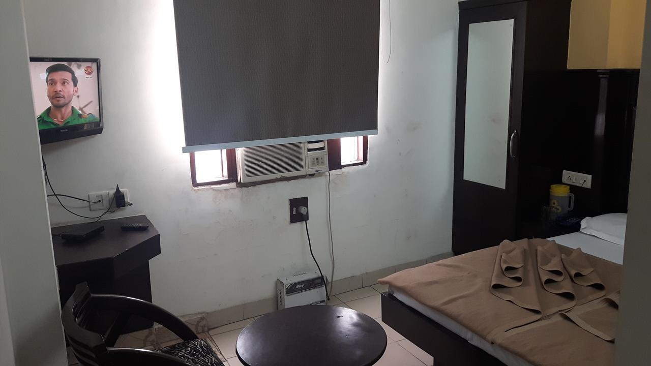 Hotel Shreeram Deluxe Νέο Δελχί Εξωτερικό φωτογραφία